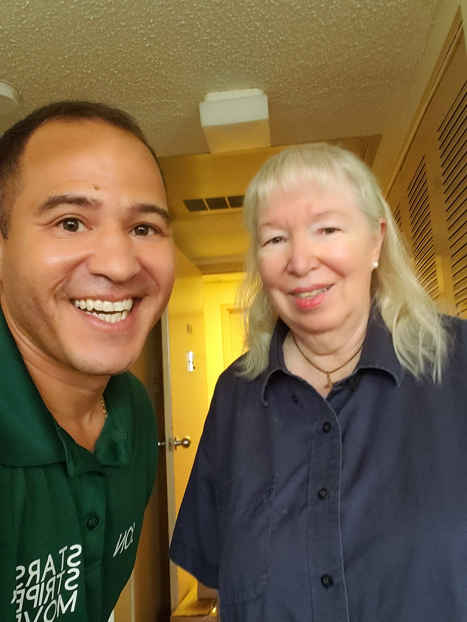 Stars and Stripes mover smiling with a customer